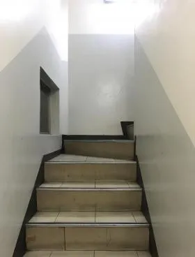 イーストビルの外観