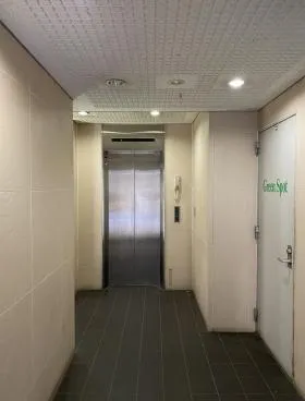 シェラン南麻布ビルの外観
