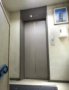 林ビルの外観