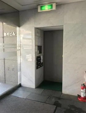 市川島村ビルの外観