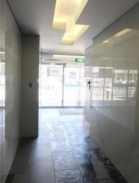 市川島村ビルの外観