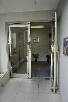 蓮見ビルの外観