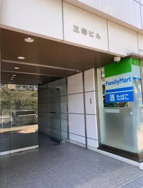 神楽坂外堀通り(旧三幸)ビルの外観