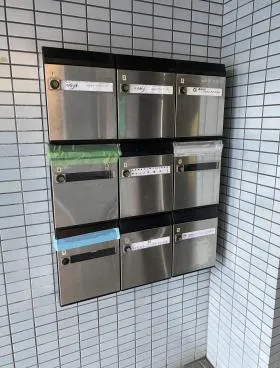 シャルマンビルの外観