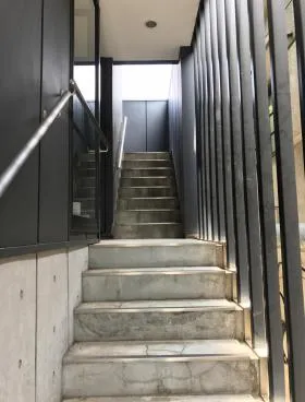 JYフラットビルの外観