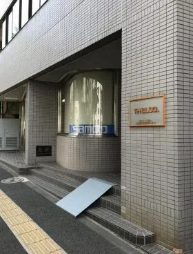 THビルの外観
