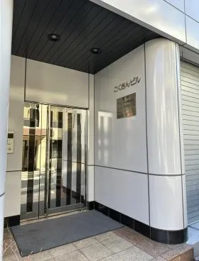 こくさんビルの外観