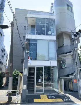 神宮前COURTビルの外観