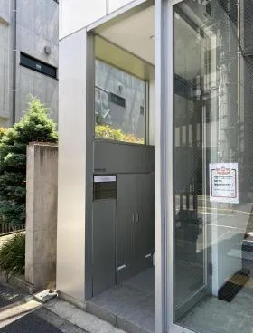 神宮前COURTビルの外観