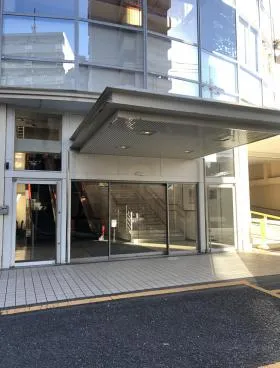 東芝立川ビルの外観