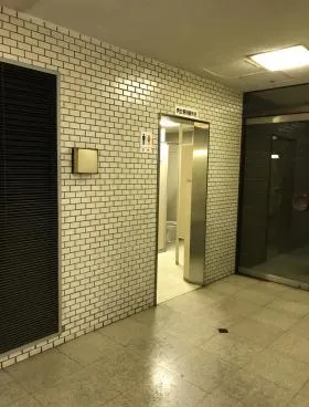 晴海四丁目ビルの外観