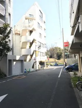 鈴マンションの外観