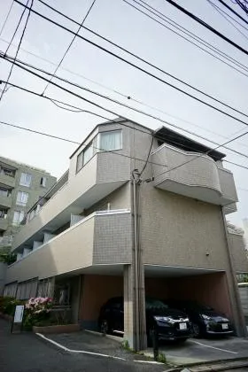 代々木パークハイツビルの外観