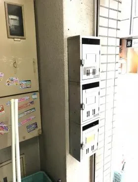 銀照ビルの外観