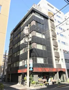 ウィンド入船ビルの外観