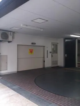 松岡田村町ビルの外観