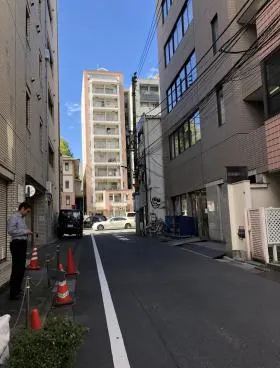 NHIビルの外観