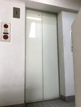 会田ビルの外観
