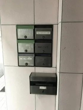 平成新富町ビルの外観