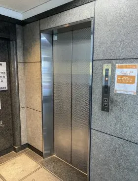 江戸川橋HOビルの外観