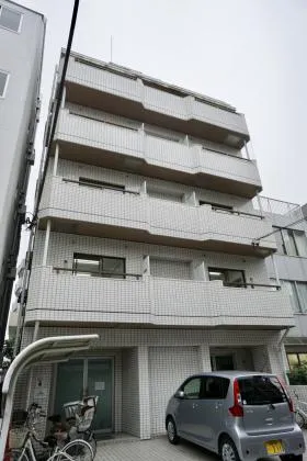 高田馬場ビルの外観