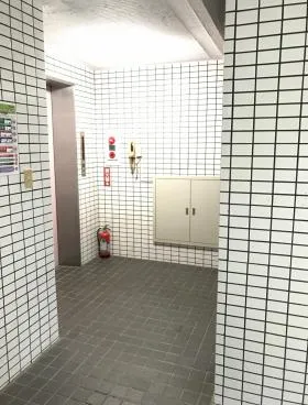 高田馬場ビルの外観