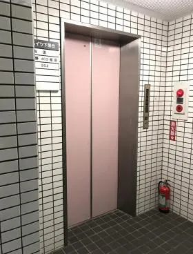 高田馬場ビルの外観