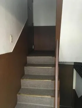 新和ビルの外観