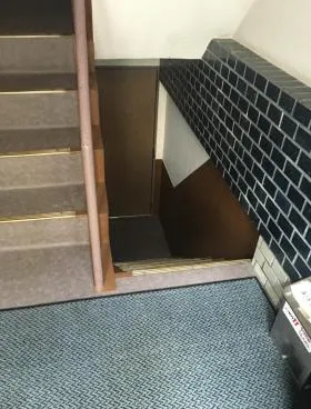 新和ビルの外観