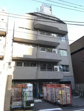 ゼフィロス南青山ビルの外観