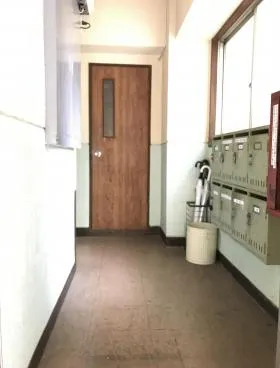 総合経営ビルの外観