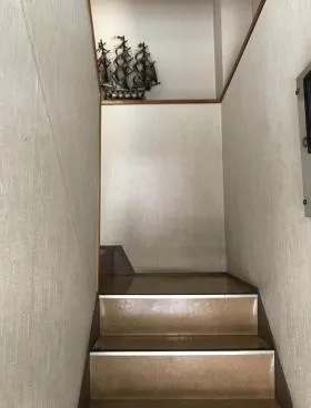 折ビルの外観