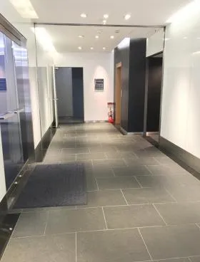 上野横山ビルの外観