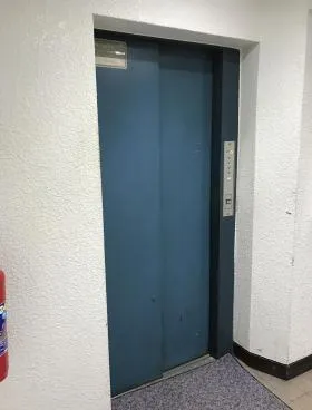 大秀ビルの外観