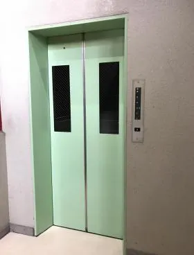 上野Sビルの外観