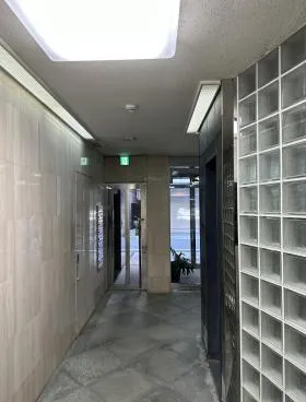 築地高野ビルの外観