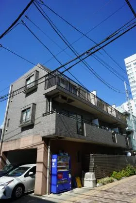 アイエスコート西麻布の外観