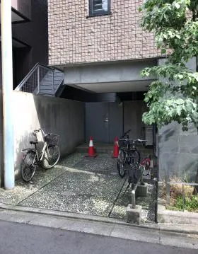 アストリア南麻布ビルの外観