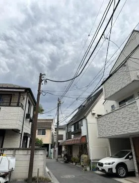 ホワイト・バールチビルの外観