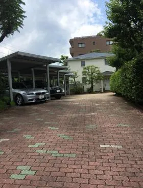 久高ハウスA棟ビルの外観