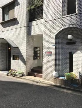 クレイン麻布の外観