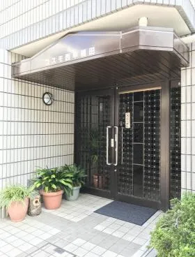 コスモ西早稲田ビルの外観