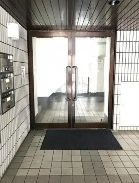 コスモ西早稲田ビルの外観