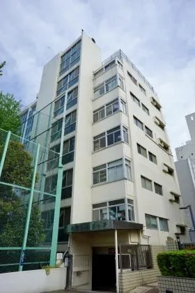 大富外苑コープの外観