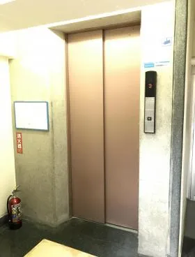 大富外苑コープの外観