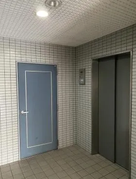 プレリュード中央ビルの外観