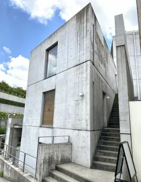 高橋ビルの外観