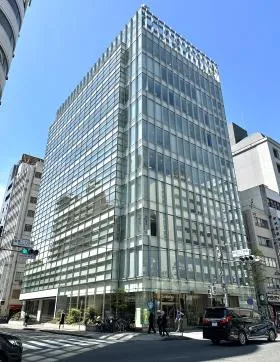 CROSS COOP新宿AVENUEビルの外観