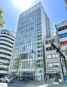 CROSS COOP新宿AVENUEビルの外観