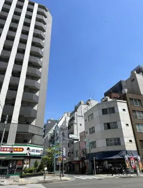 CROSS COOP新宿AVENUEビルの外観